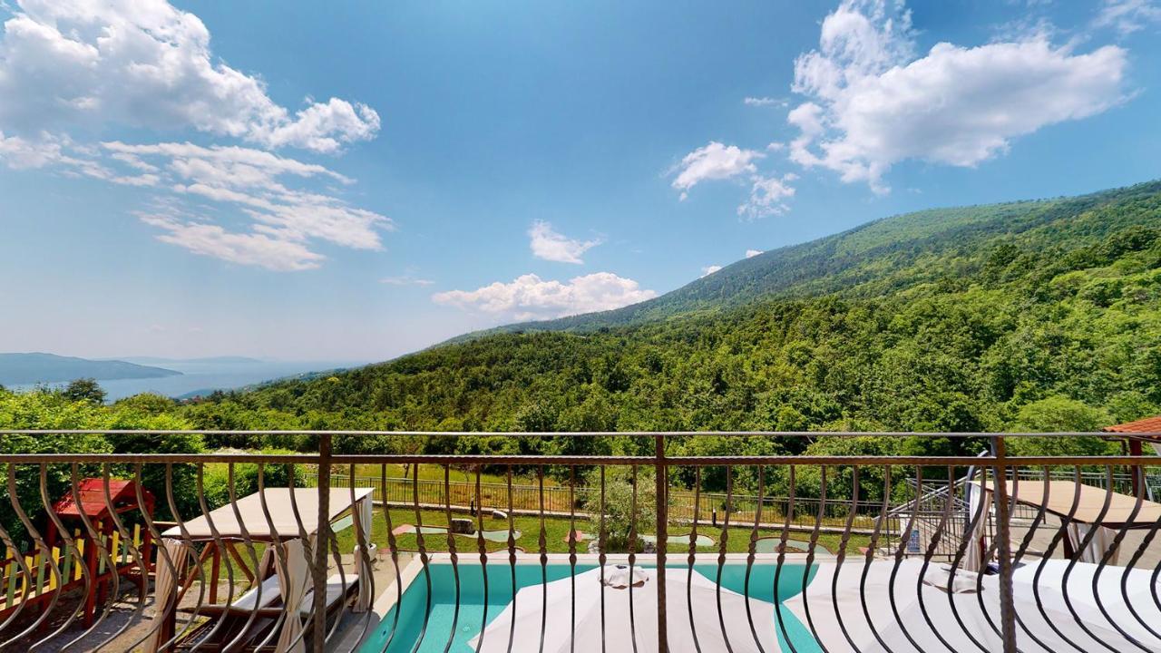 Villa Bambi Moscenicka Draga Exterior photo